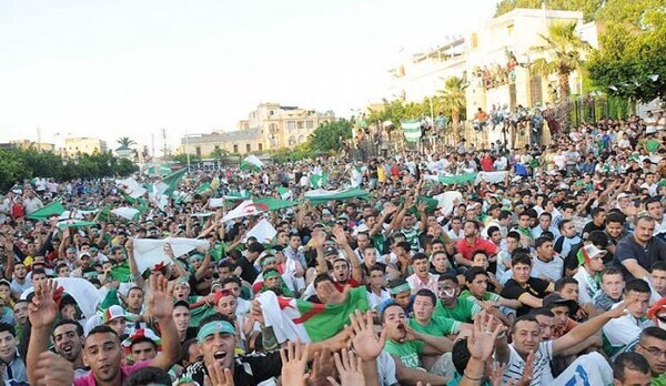 الجزائر تعد استقبالا كبيرا للمنتخب