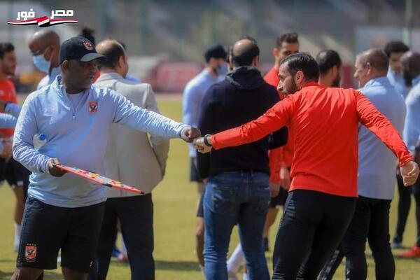 مران الأهلي… موسيماني يعقد جلسة مع اللاعبين قبل انطلاق مران الفريق