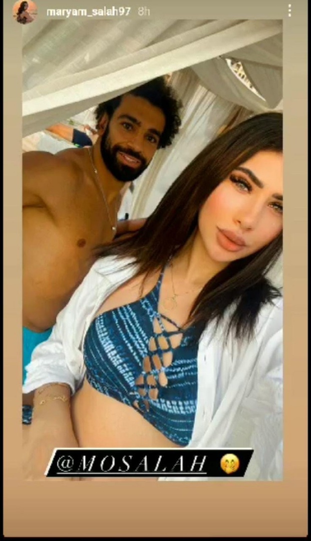 صورة محمد صلاح عاري الجسد مع فتاة بملابس البحر .. تثير الجدل