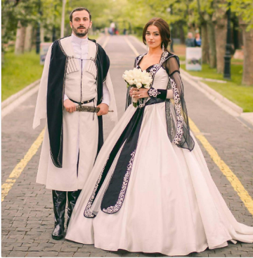 ما هو اللباس المناسب للعريس في مصر 